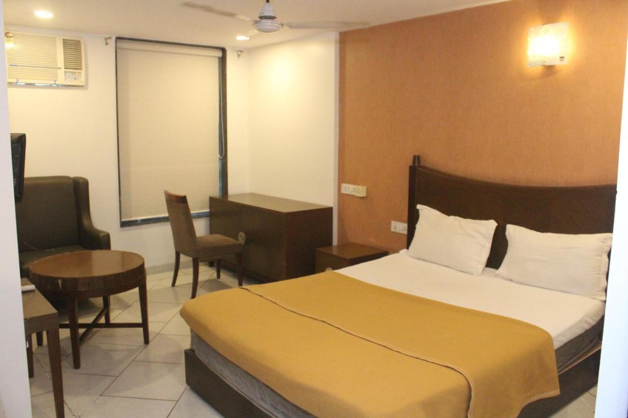 Hotel Western Court Boisar المظهر الخارجي الصورة