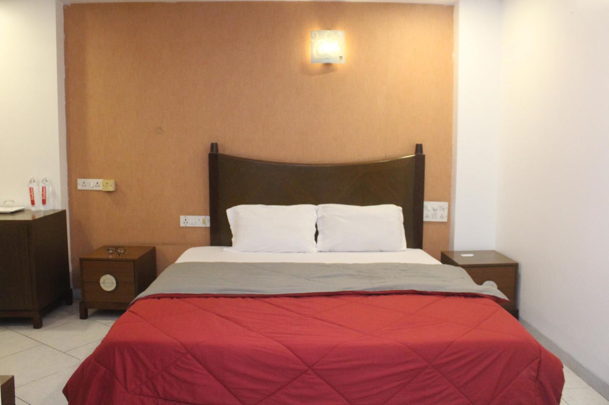 Hotel Western Court Boisar المظهر الخارجي الصورة